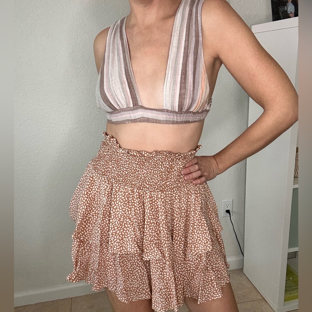 Floral h&m mini skirt with stretchy waistband
